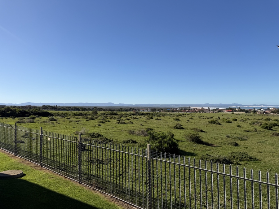 3 Bedroom Property for Sale in Wavecrest Eastern Cape